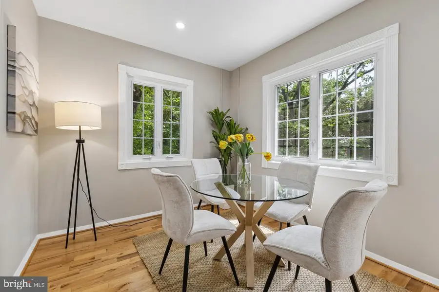 1024 Valley Dr, Alexandria, VA 22302 - #3