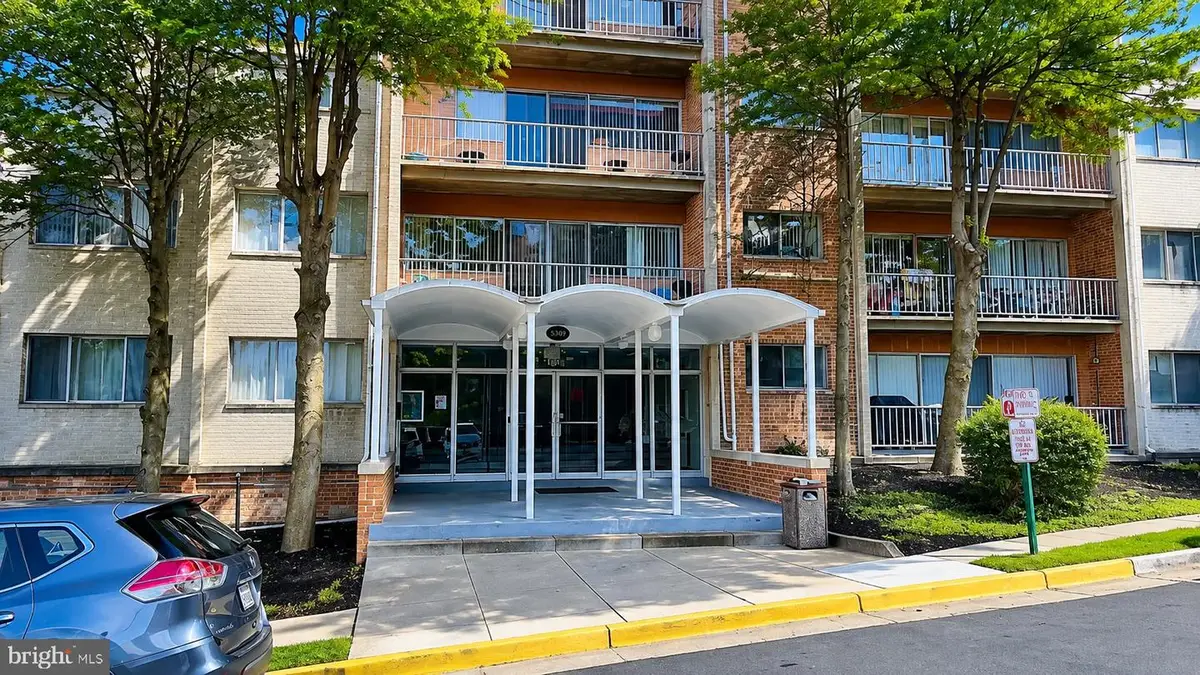5801 Quantrell Ave #206, Alexandria, VA 22312 - #1
