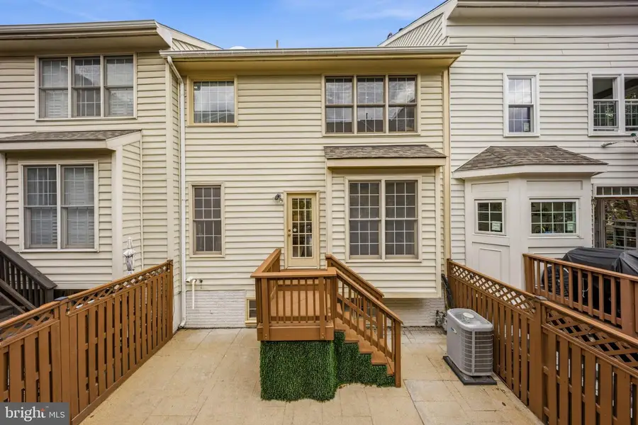 2536 Gadsby Pl, Alexandria, VA 22311 - #3