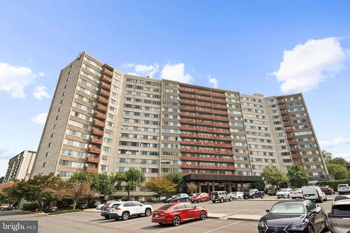 5340 Holmes Run Pkwy #702, Alexandria, VA 22304 - #1