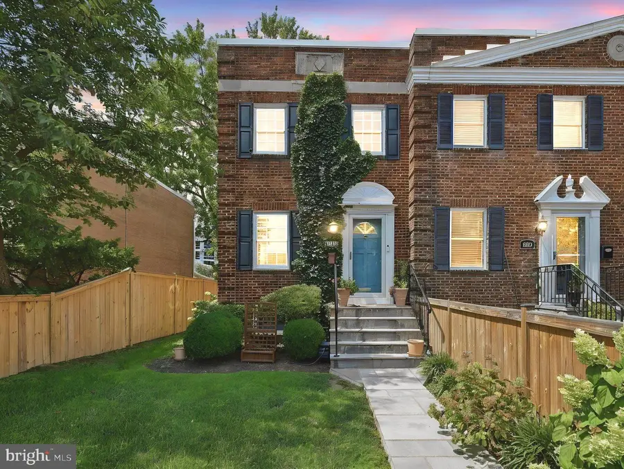 1010 Colonial Ave, Alexandria, VA 22314 - #2