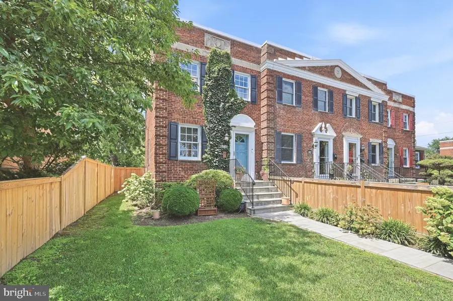1010 Colonial Ave, Alexandria, VA 22314 - #3