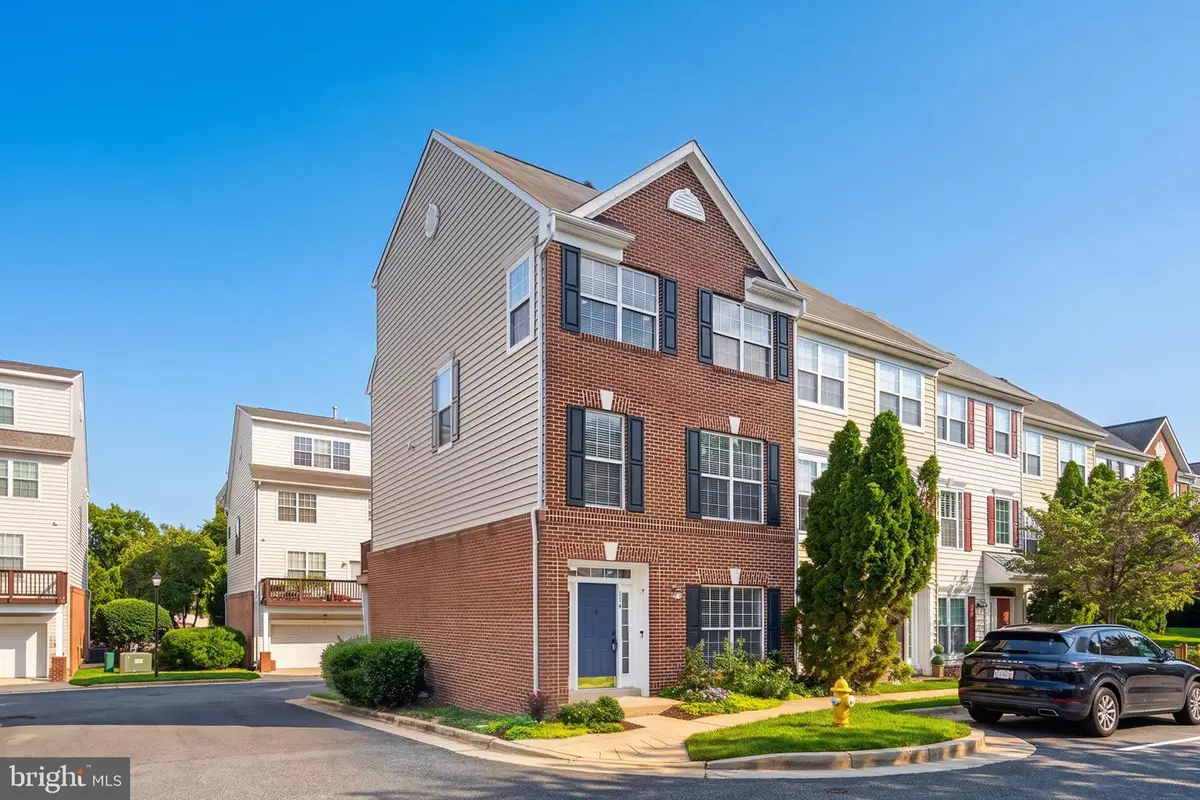 114 Meadows Ln, Alexandria, VA 22304 - #1