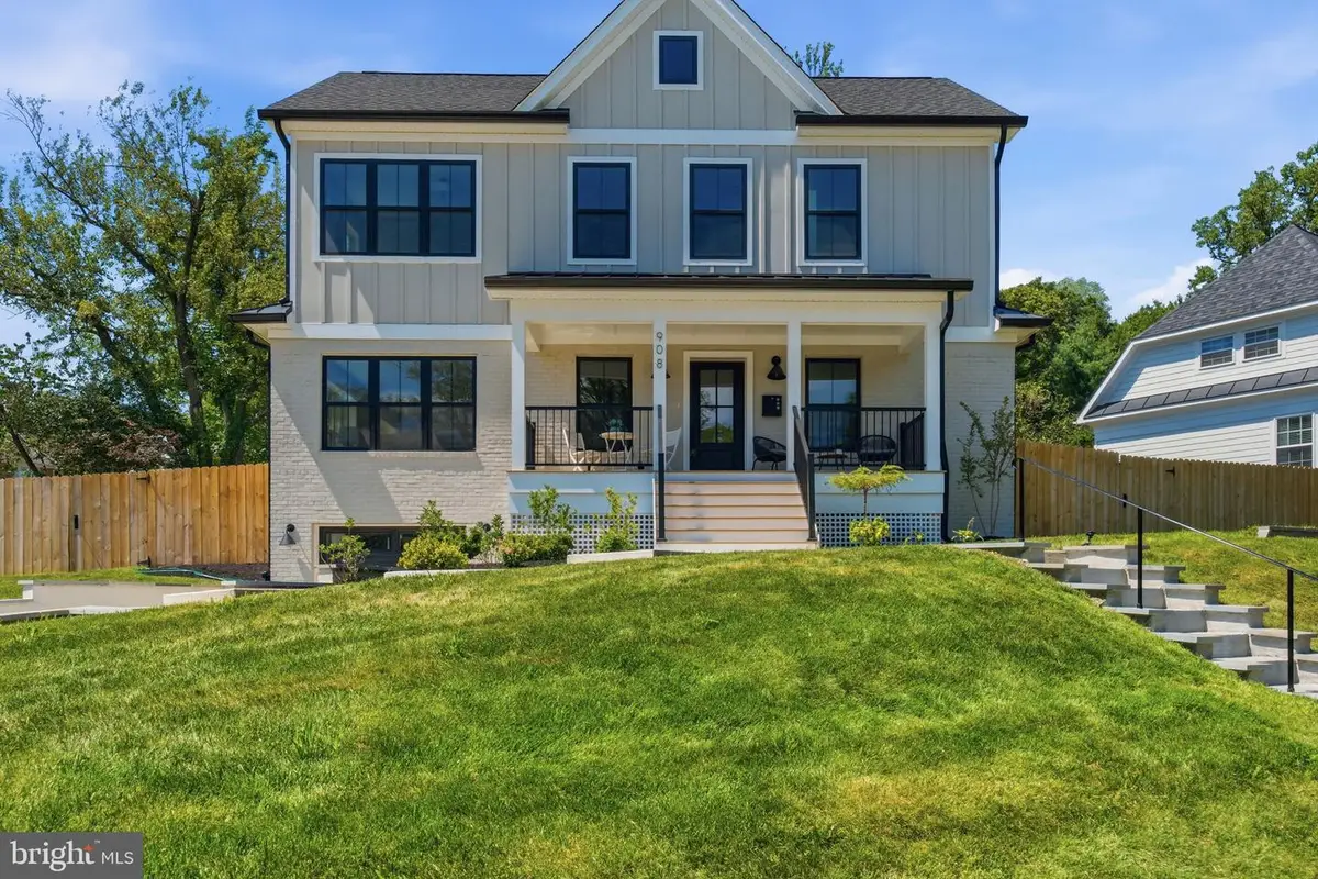 908 W Taylor Run Pkwy, Alexandria, VA 22302 - #1