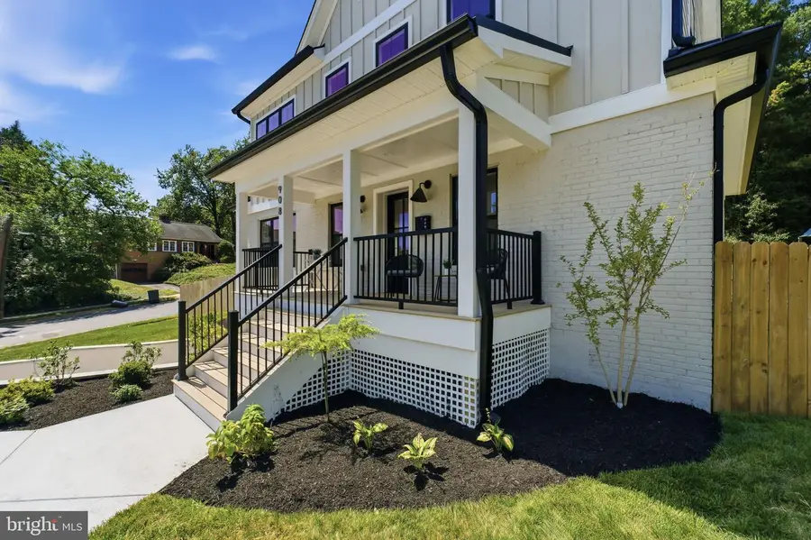 908 W Taylor Run Pkwy, Alexandria, VA 22302 - #3