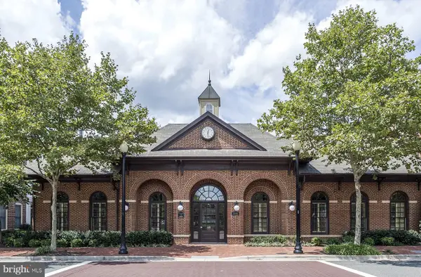 702 Rose Sq, ALEXANDRIA, VA 22314