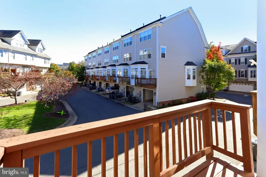 204 Martin Ln, Alexandria, VA 22304 - #3
