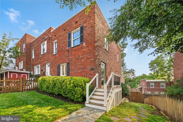 2935 Sycamore St, ALEXANDRIA, VA 22305