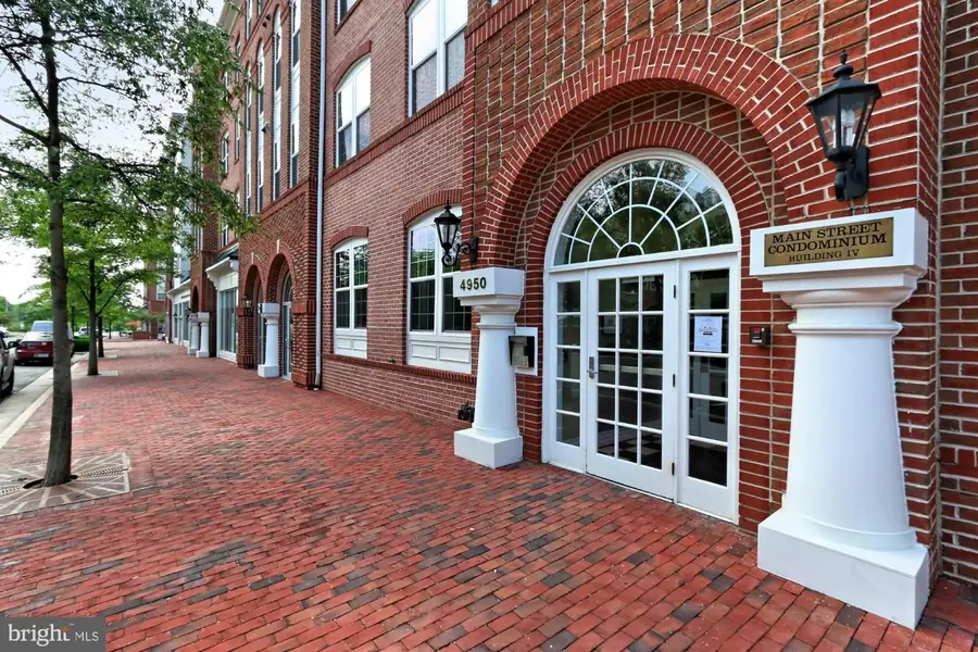 4950 Brenman Park Dr #203, Alexandria, VA 22304 - #2