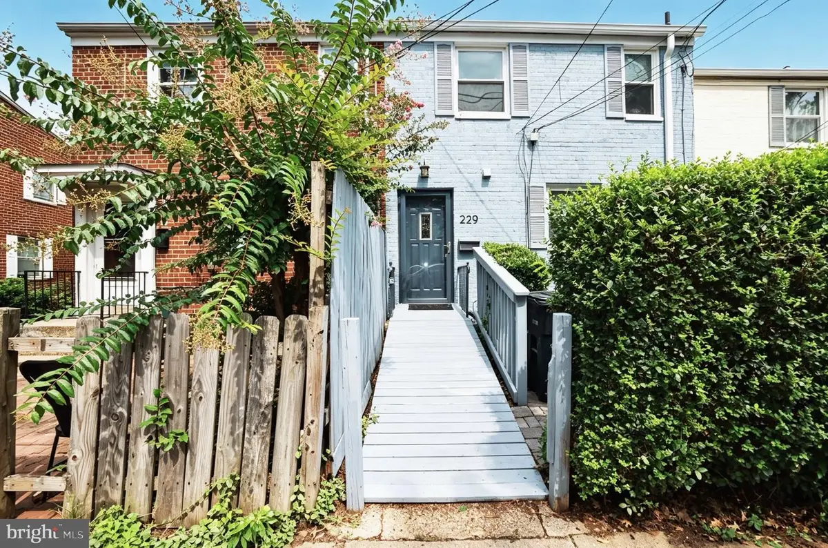 229 Tennessee Ave, Alexandria, VA 22305 - #1
