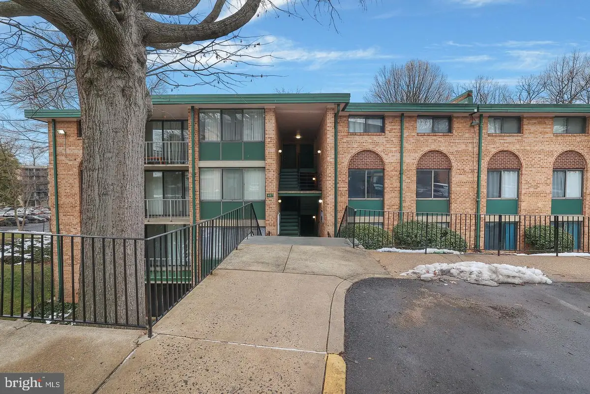 487 N Armistead St #301, Alexandria, VA 22312 - #1