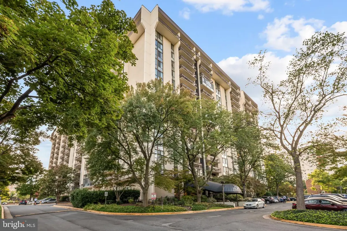 5300 Holmes Run Pkwy #812, Alexandria, VA 22304 - #1