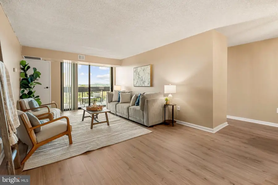 5300 Holmes Run Pkwy #812, Alexandria, VA 22304 - #3