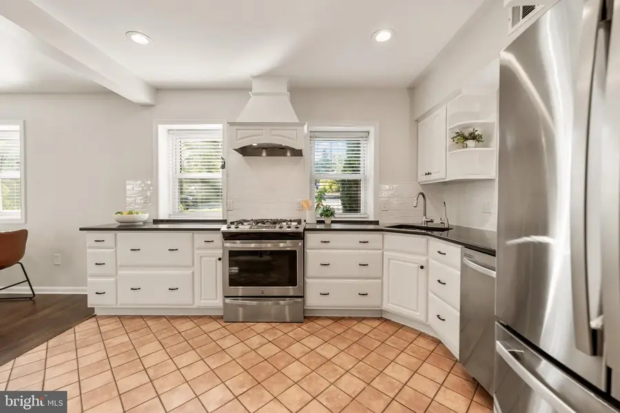 101 N Earley, Alexandria, VA 22304 - #3