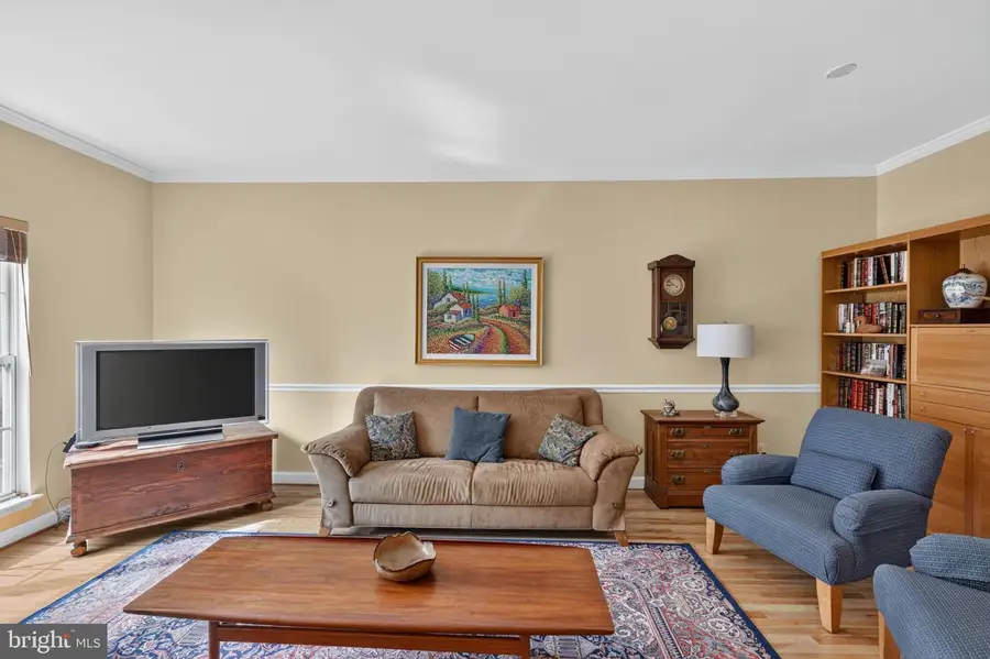 3821 Dominion Mill Dr, Alexandria, VA 22304 - #3