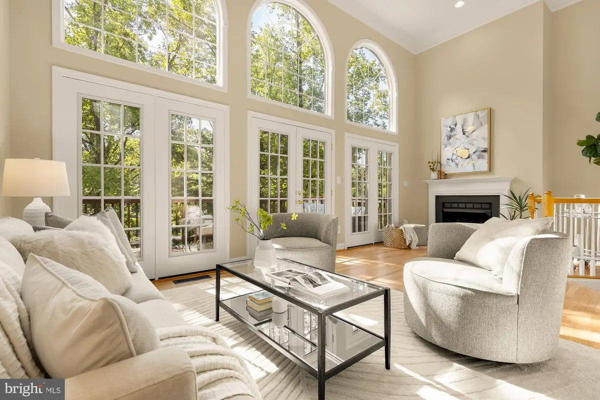 2527 Gadsby Pl, Alexandria, VA 22311 - #1