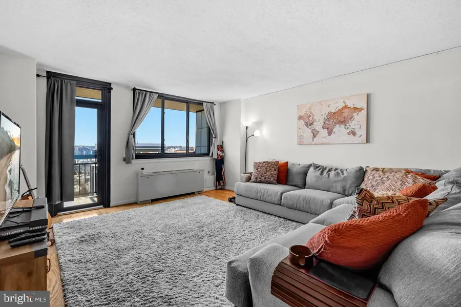 801 N Pitt St #1209, Alexandria, VA 22314 - #2