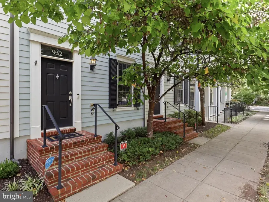 932 Columbus St N, Alexandria, VA 22314 - #2