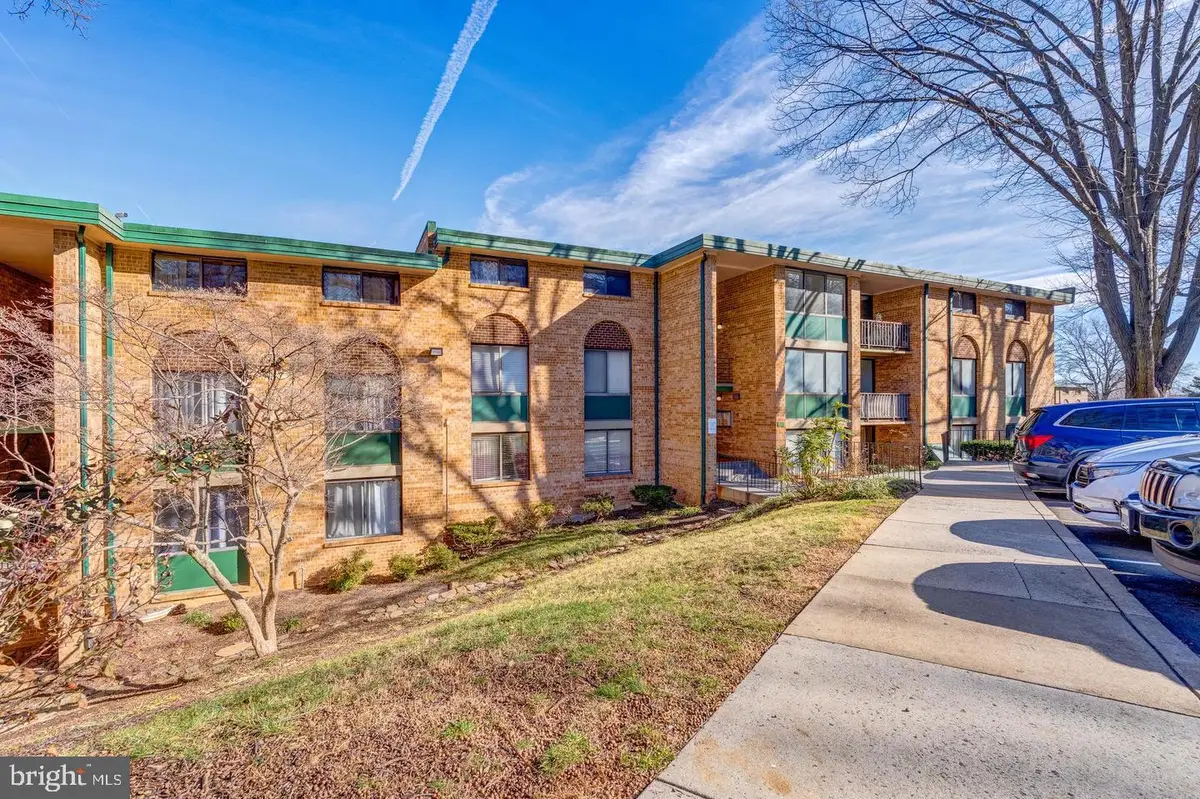 517 N Armistead St #303, Alexandria, VA 22312 - #1