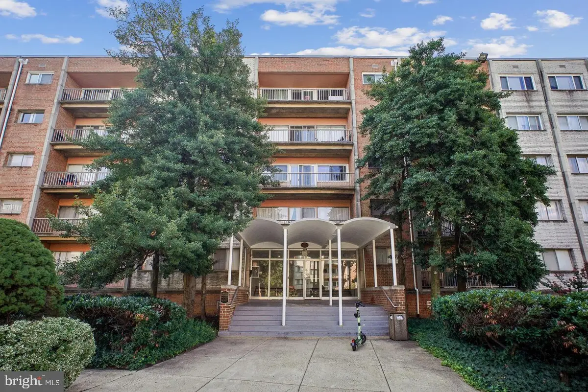 5831 Quantrell Ave #409, Alexandria, VA 22312 - #1