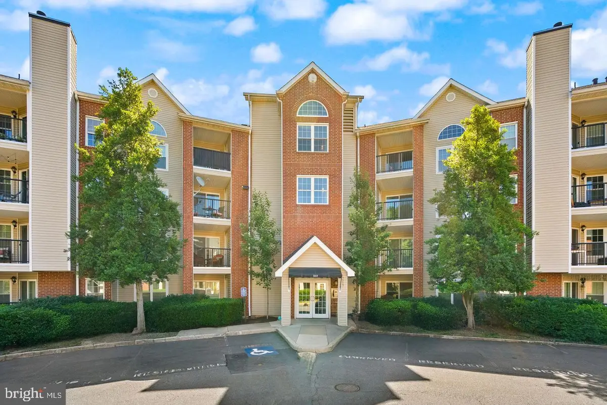 3313 Wyndham Cir #3209, Alexandria, VA 22302 - #1