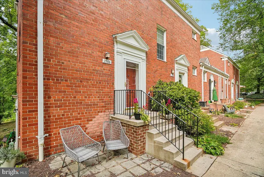 3506 Martha Custis Dr, Alexandria, VA 22302 - #2