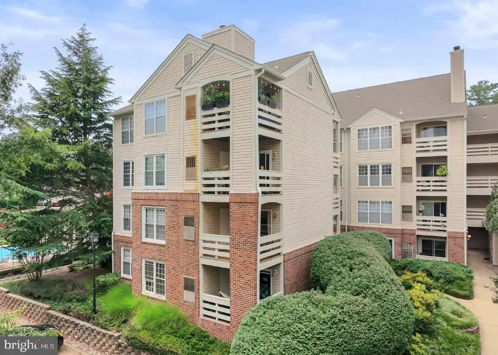 244 S Reynolds St #301, Alexandria, VA 22304 - #1