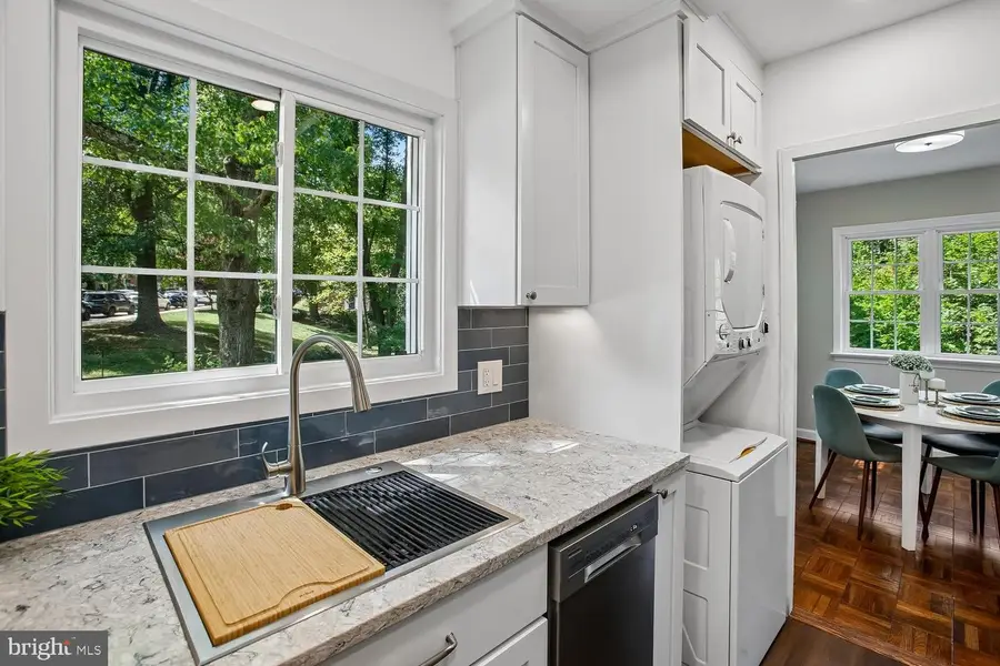 1617 Fitzgerald Ln, Alexandria, VA 22302 - #3