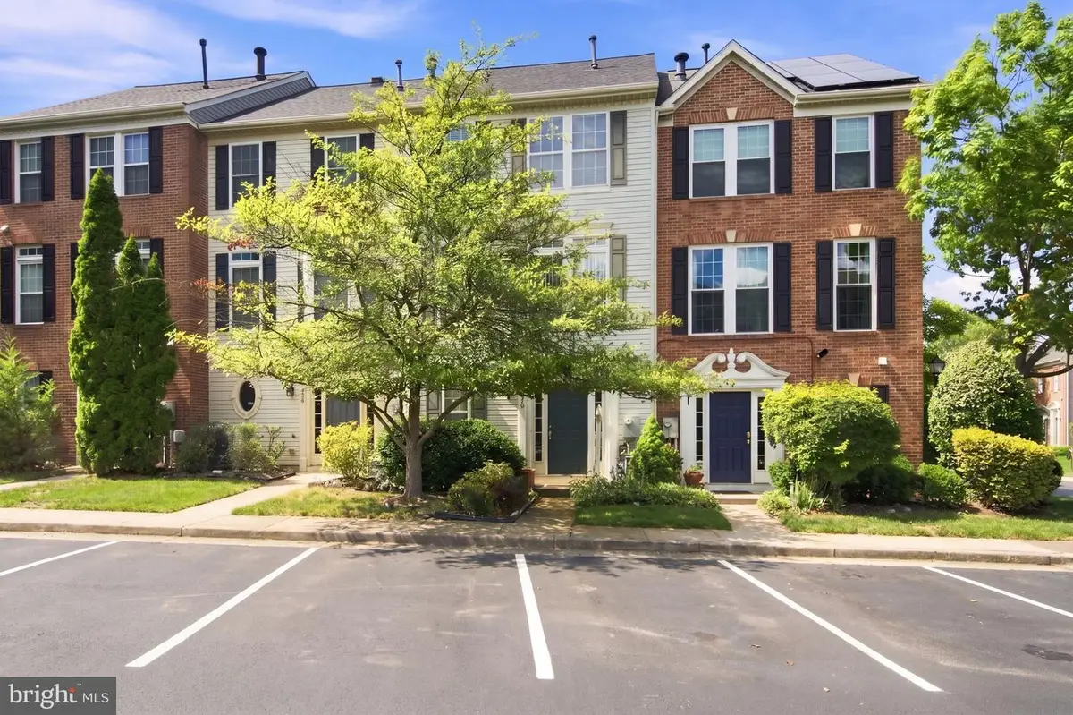 940 Harrison Cir, Alexandria, VA 22304 - #1