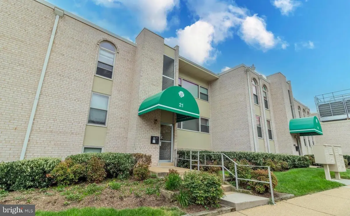 21 Canterbury Sq #102, Alexandria, VA 22304 - #1
