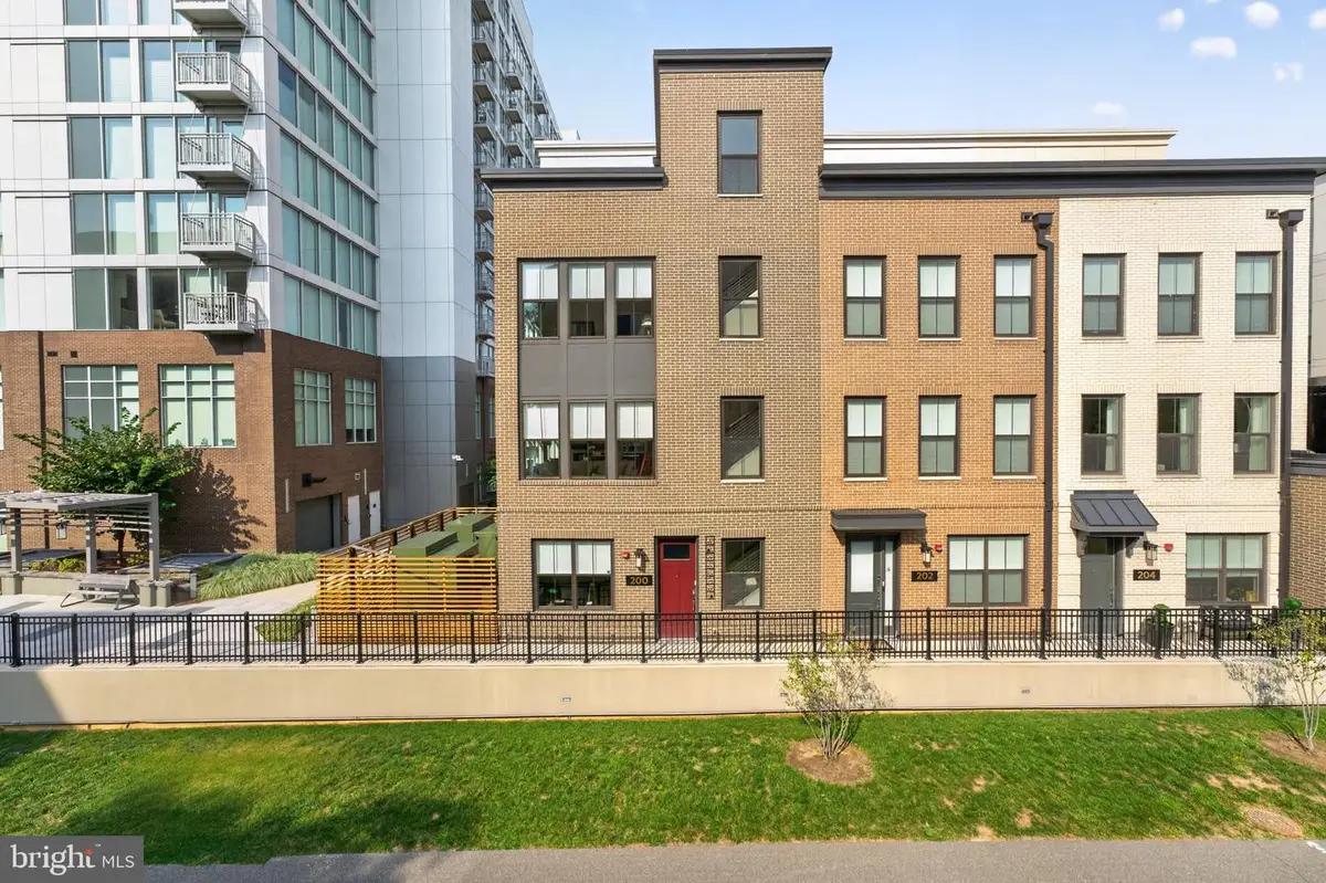 200 Canal Center Plz, Alexandria, VA 22314 - #1