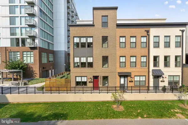 200 Canal Center Plz, ALEXANDRIA, VA 22314