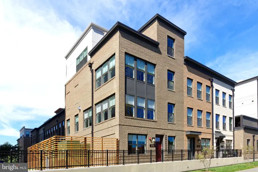 200 Canal Center Plz, Alexandria, VA 22314 - #3
