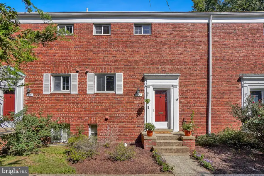 1919 N Quaker Ln, Alexandria, VA 22302 - #2