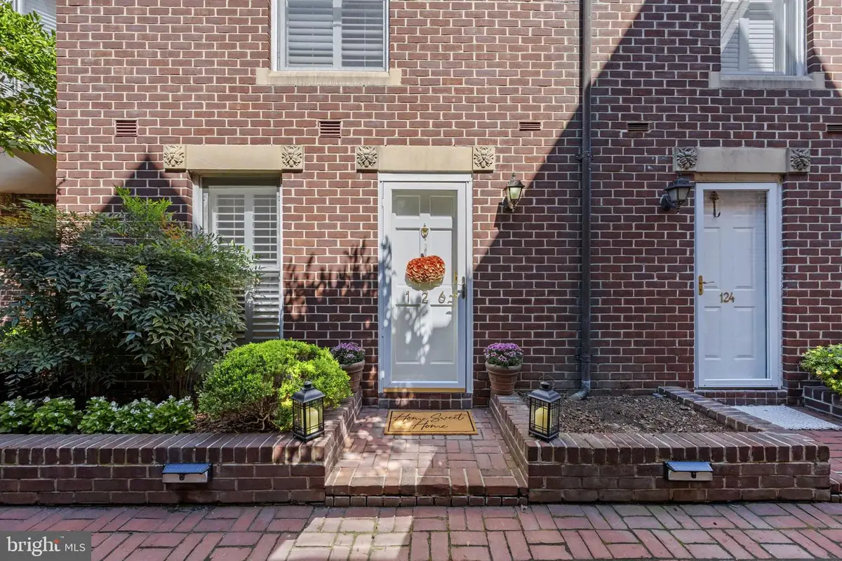 126 N Union St, Alexandria, VA 22314 - #1