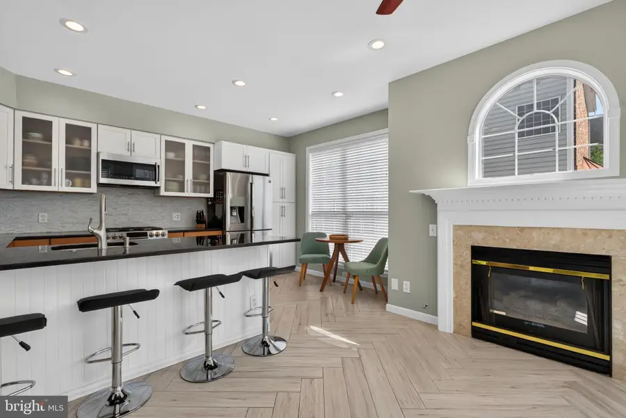 6008 Lincolnia Rd, Alexandria, VA 22312 - #3