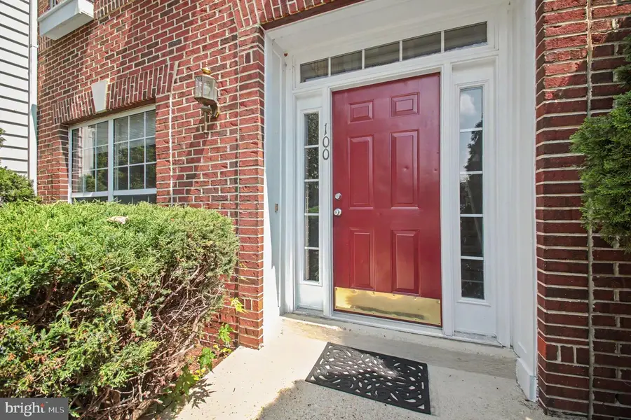 100 Meadows Ln, Alexandria, VA 22304 - #2