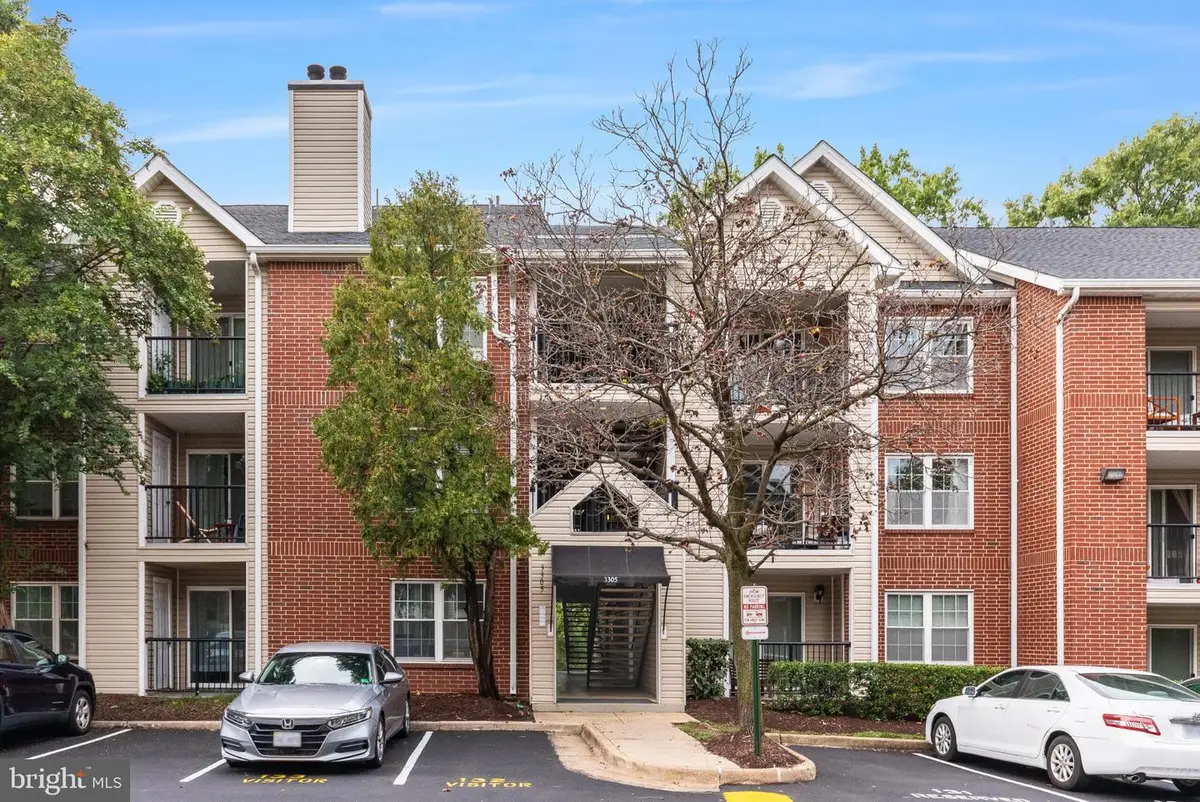 3305 Wyndham Cir #354, Alexandria, VA 22302 - #1
