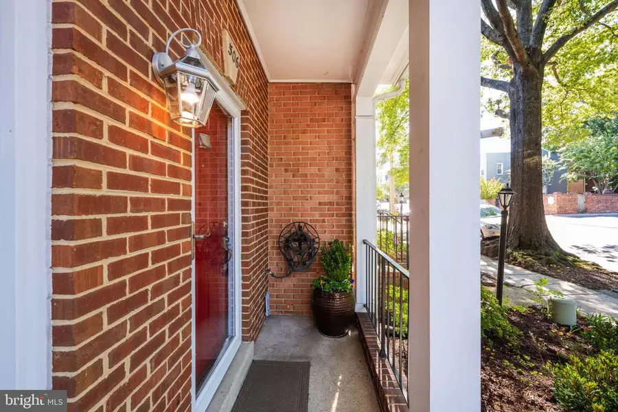506 S Columbus St, Alexandria, VA 22314 - #3