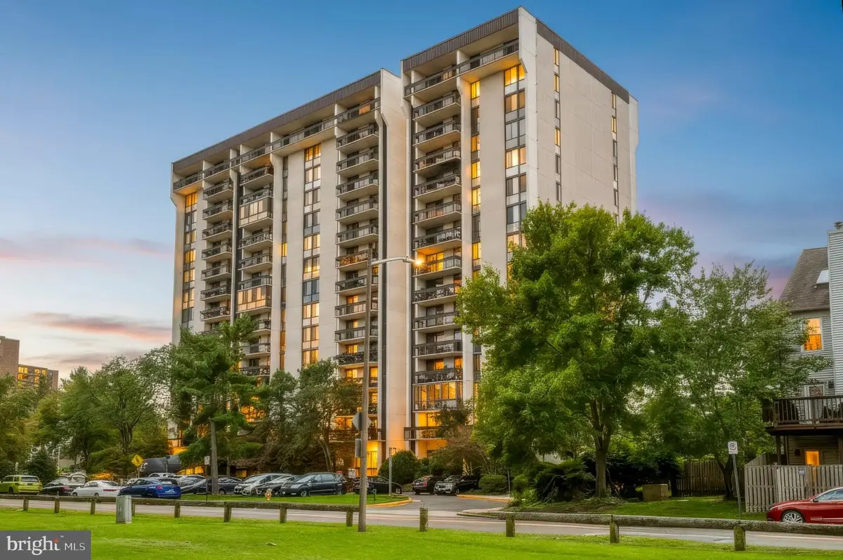 5300 Holmes Run Pkwy #1005, Alexandria, VA 22304 - #1