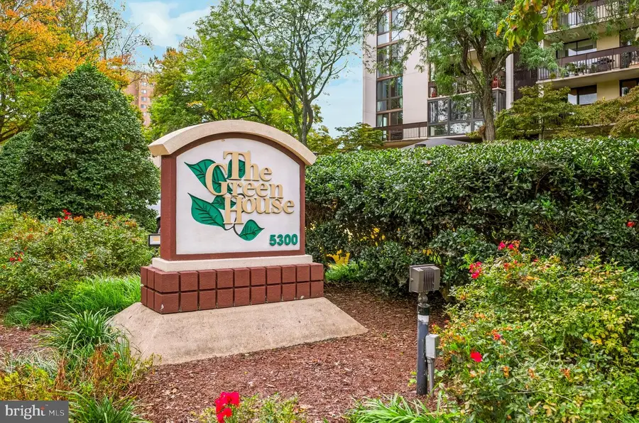 5300 Holmes Run Pkwy #1005, Alexandria, VA 22304 - #2