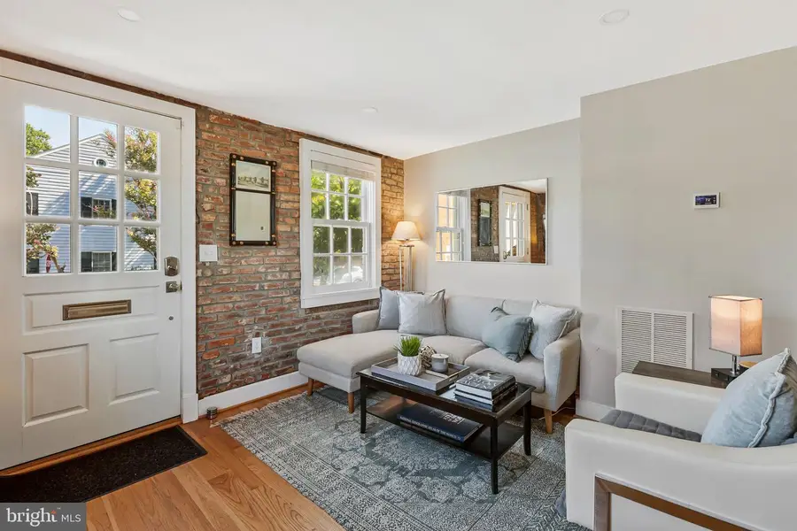 601 S St Asaph St, Alexandria, VA 22314 - #3