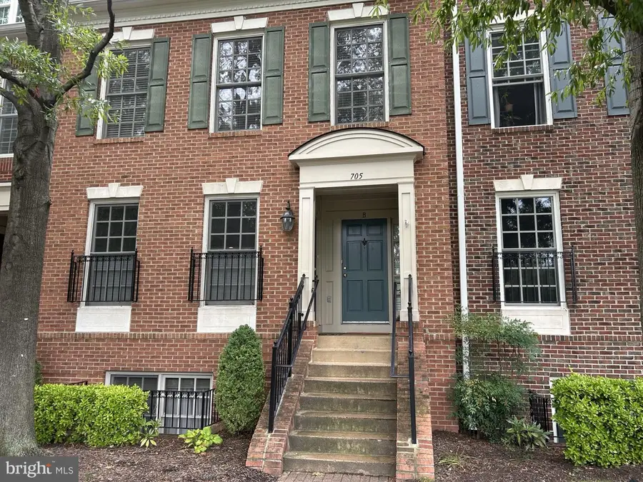 705 Massey Ln #a, Alexandria, VA 22314 - #2