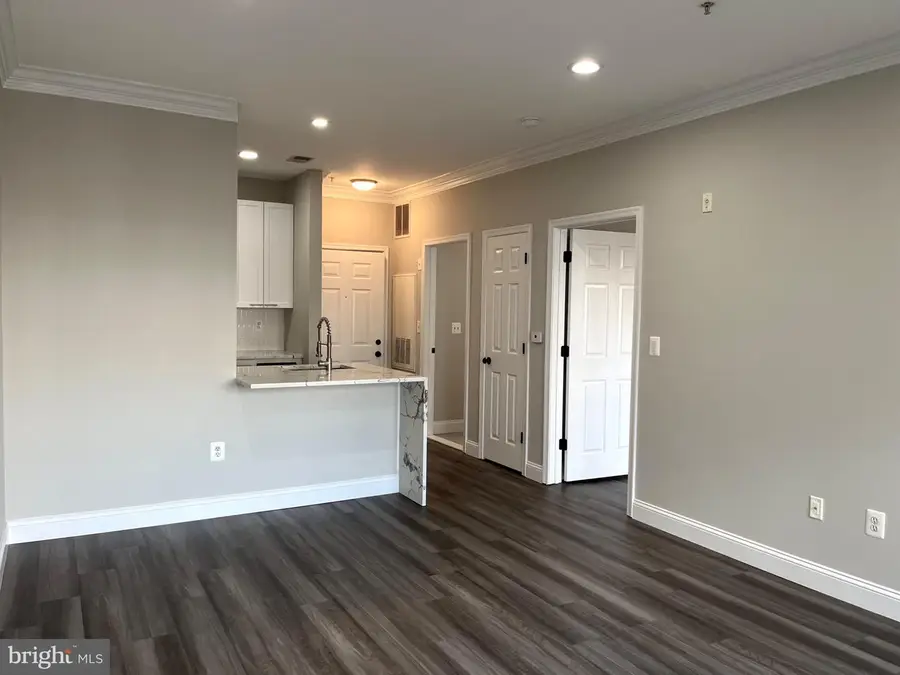 4850 Eisenhower Ave #218, Alexandria, VA 22304 - #2