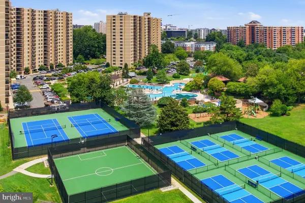 203 Yoakum Pkwy #410, ALEXANDRIA, VA 22304