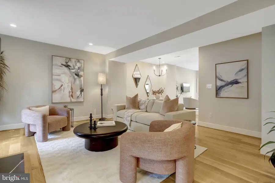 1015 Duke St, Alexandria, VA 22314 - #3
