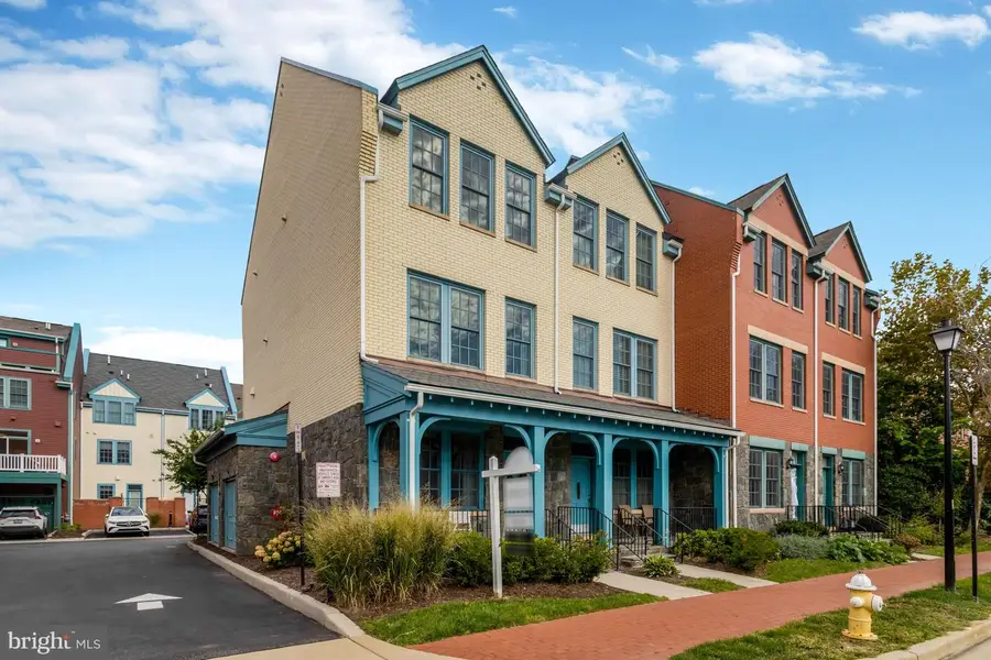 1017 Bernard St, Alexandria, VA 22314 - #2