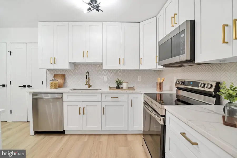 6101 Edsall Rd #602, Alexandria, VA 22304 - #2