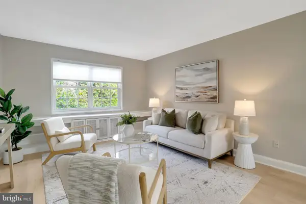 1706 W Abingdon Dr #201, ALEXANDRIA, VA 22314