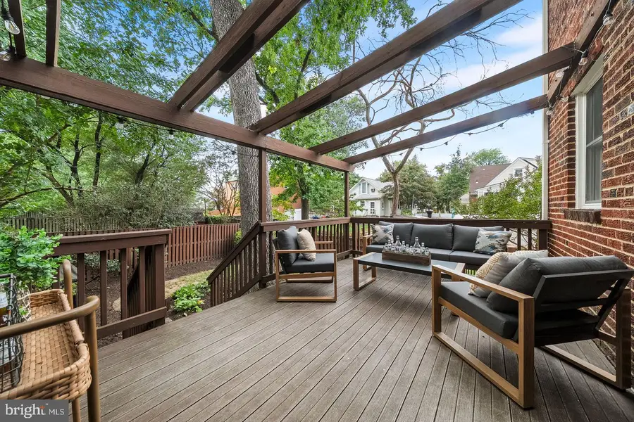 1506 Wayne St, Alexandria, VA 22301 - #2